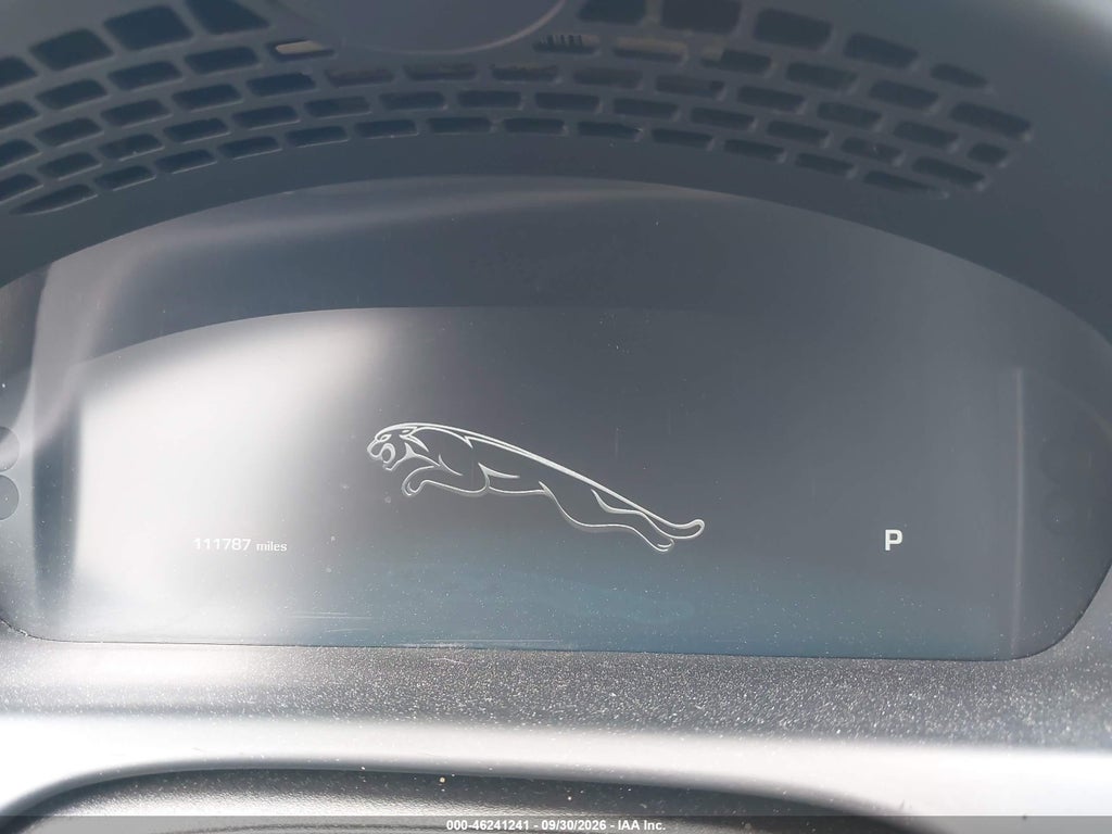 2015 Jaguar XJ photo 7