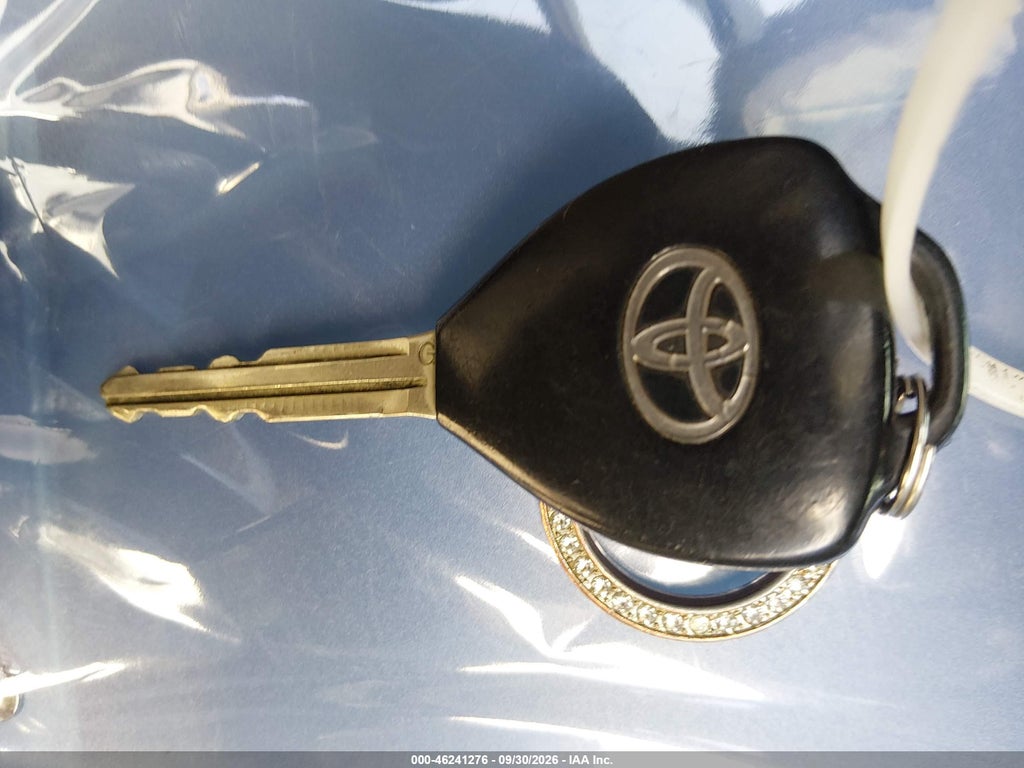 2013 Toyota Corolla LE photo 11