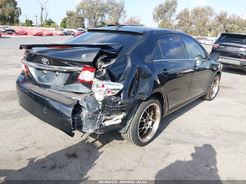 2013 Toyota Corolla LE photo 4