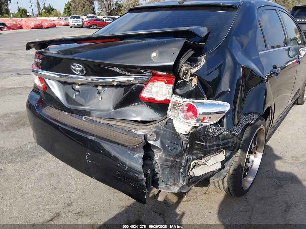 2013 Toyota Corolla LE photo 6