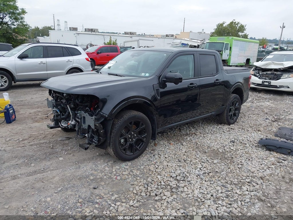 2025 Ford Maverick Lariat photo 2