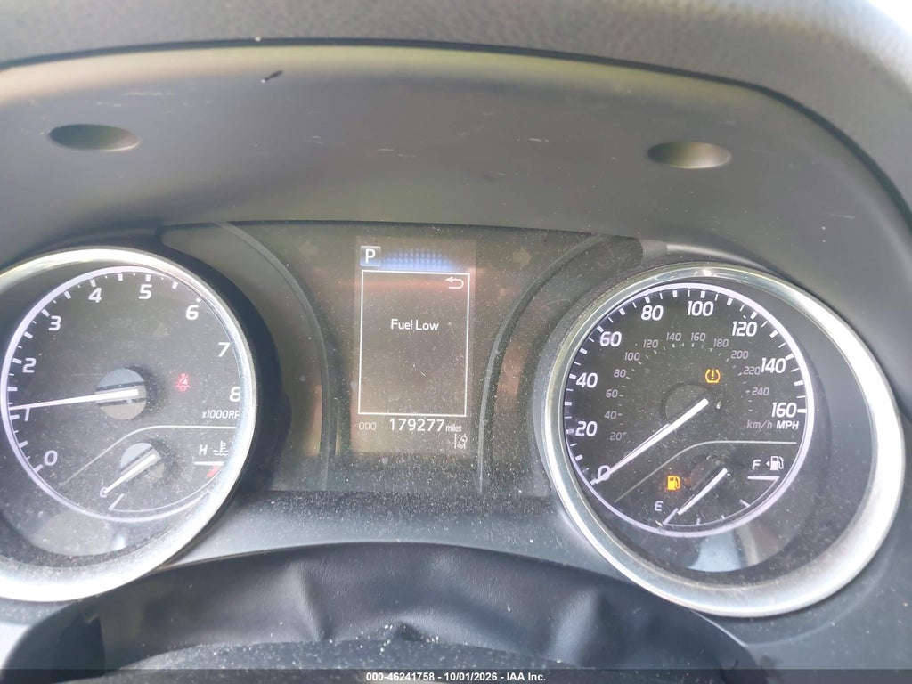 2019 Toyota Camry SE photo 7