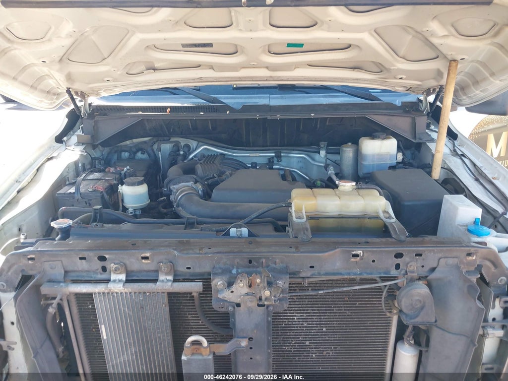 2014 Nissan NV Cargo NV2500 HD S V6 photo 10