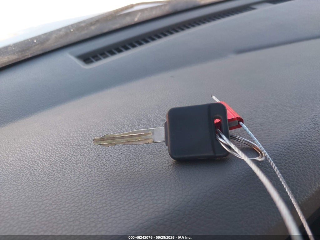 2014 Nissan NV Cargo NV2500 HD S V6 photo 11