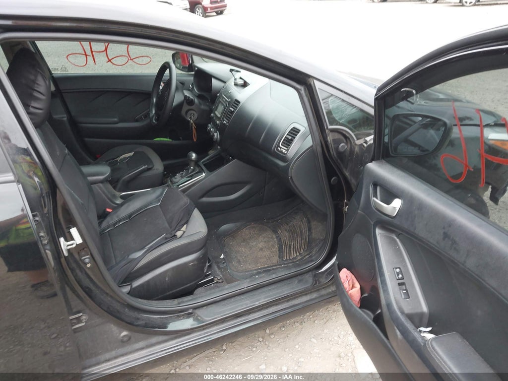 2017 Kia Forte LX photo 5