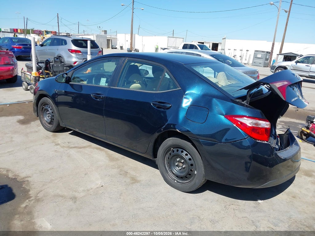 2017 Toyota Corolla LE photo 3