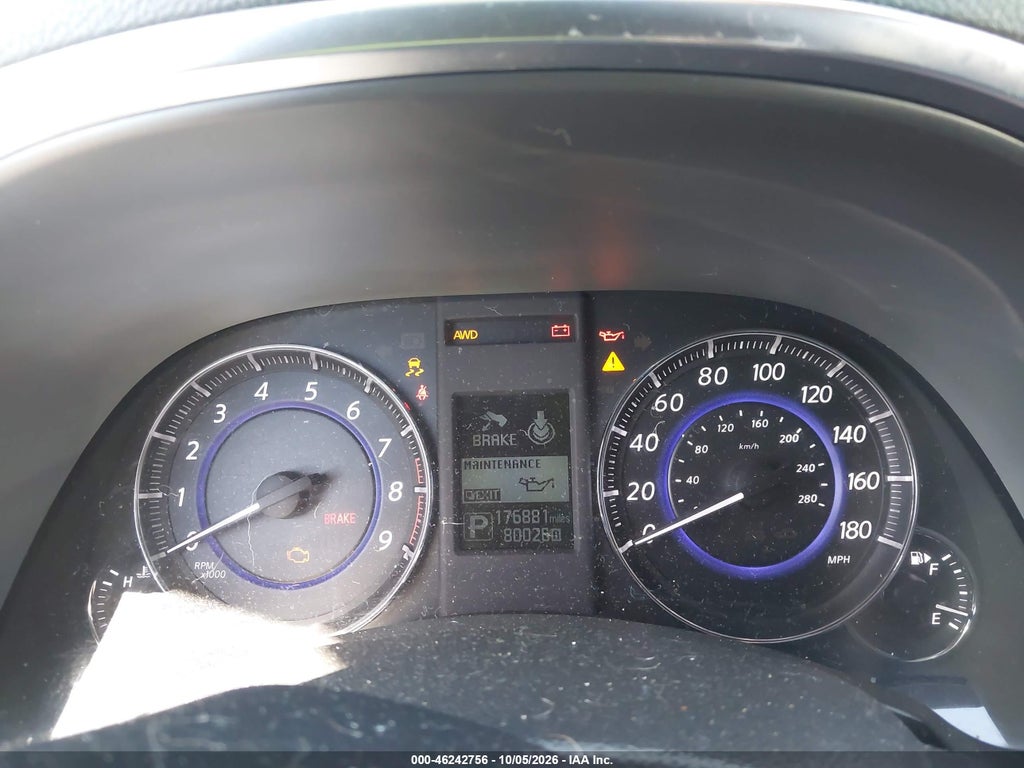 2016 Infiniti QX70 photo 7