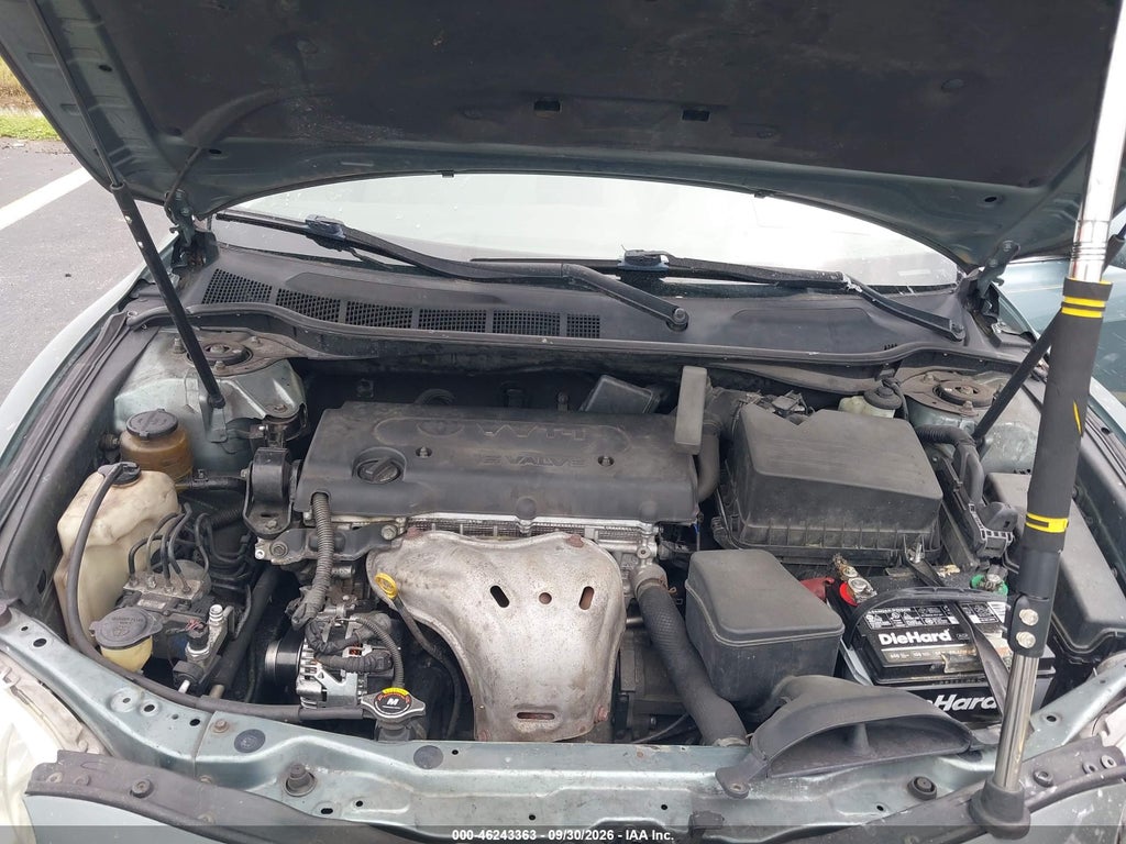 2009 Toyota Camry LE photo 10