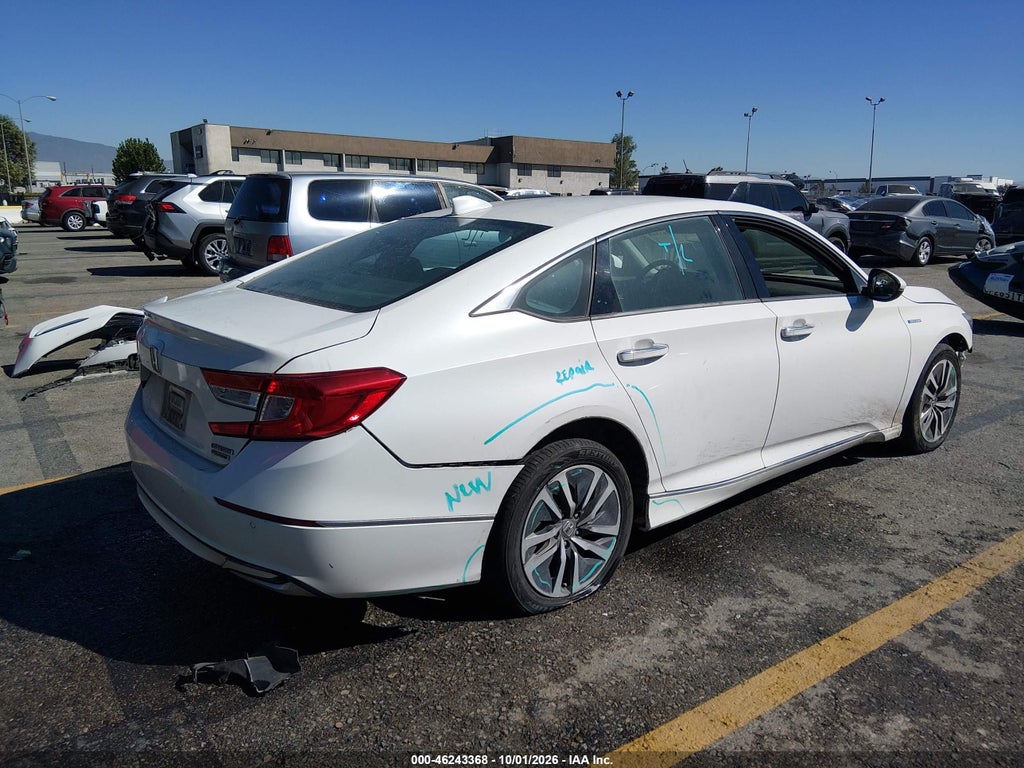 2020 Honda Accord Hybrid Touring photo 4