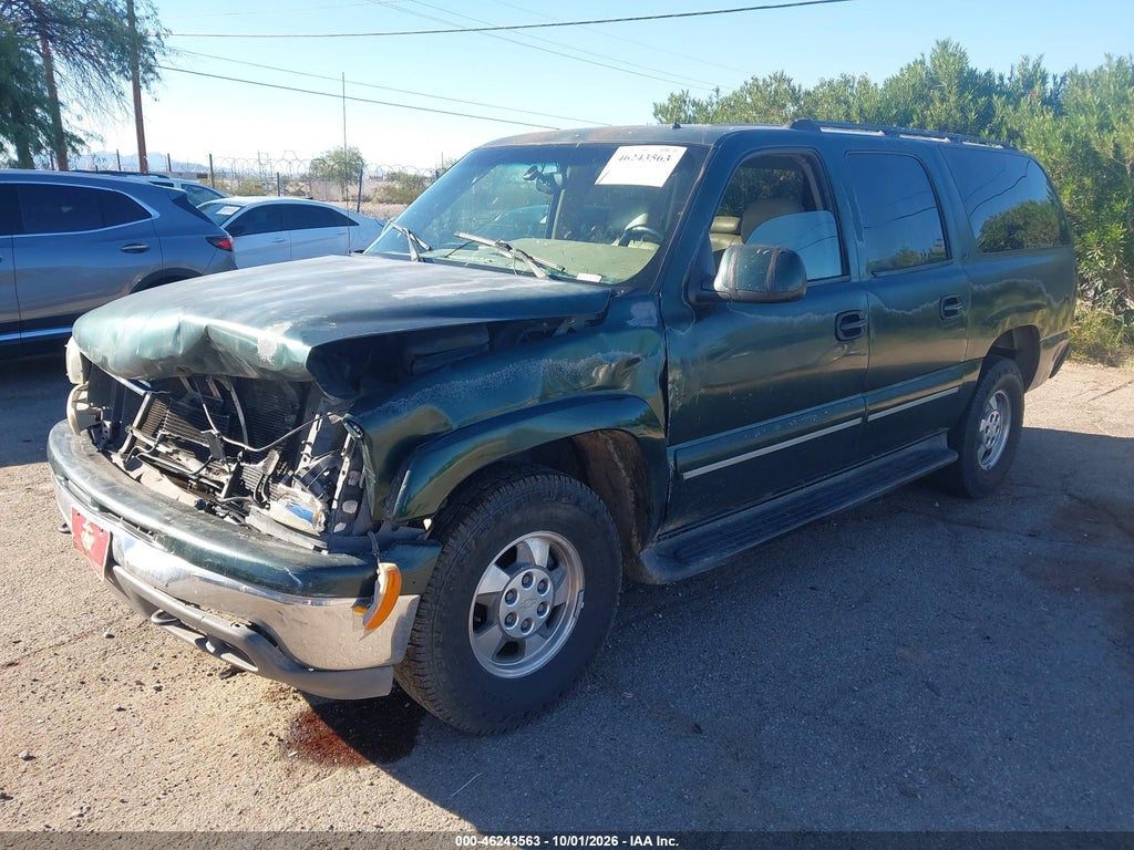 2002 Chevrolet Suburban 1500 LT photo 2