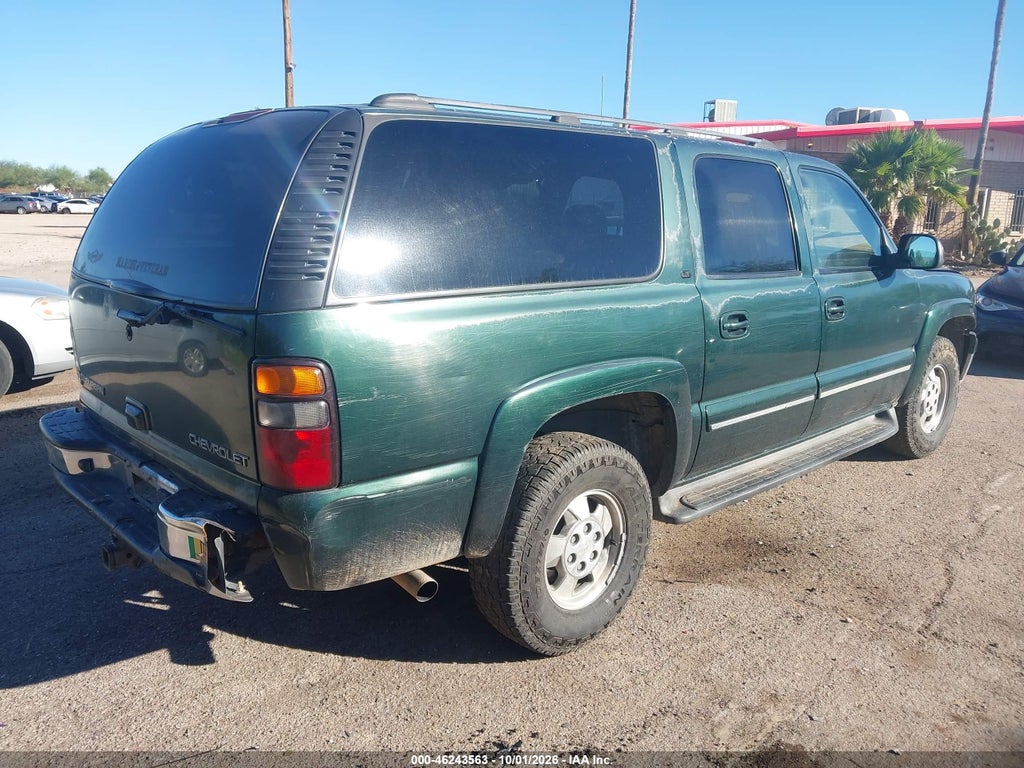 2002 Chevrolet Suburban 1500 LT photo 4