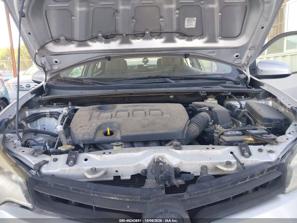 2016 Toyota Corolla LE photo 10