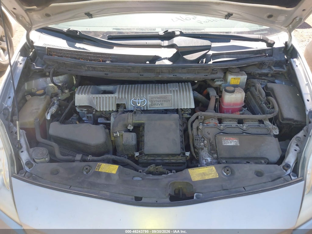 2013 Toyota Prius Three photo 10