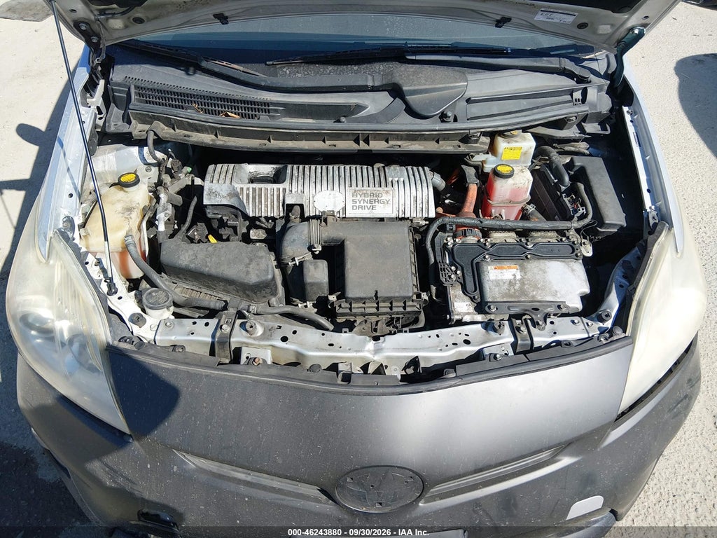 2012 Toyota Prius Three photo 10
