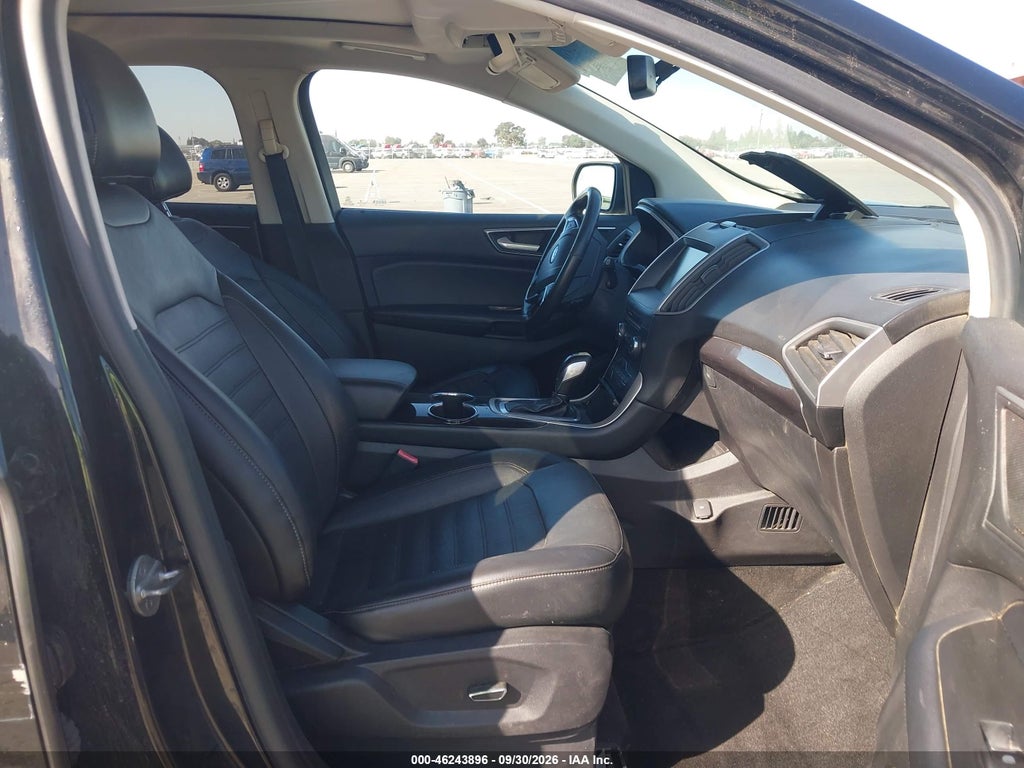 2015 Ford Edge SEL photo 5