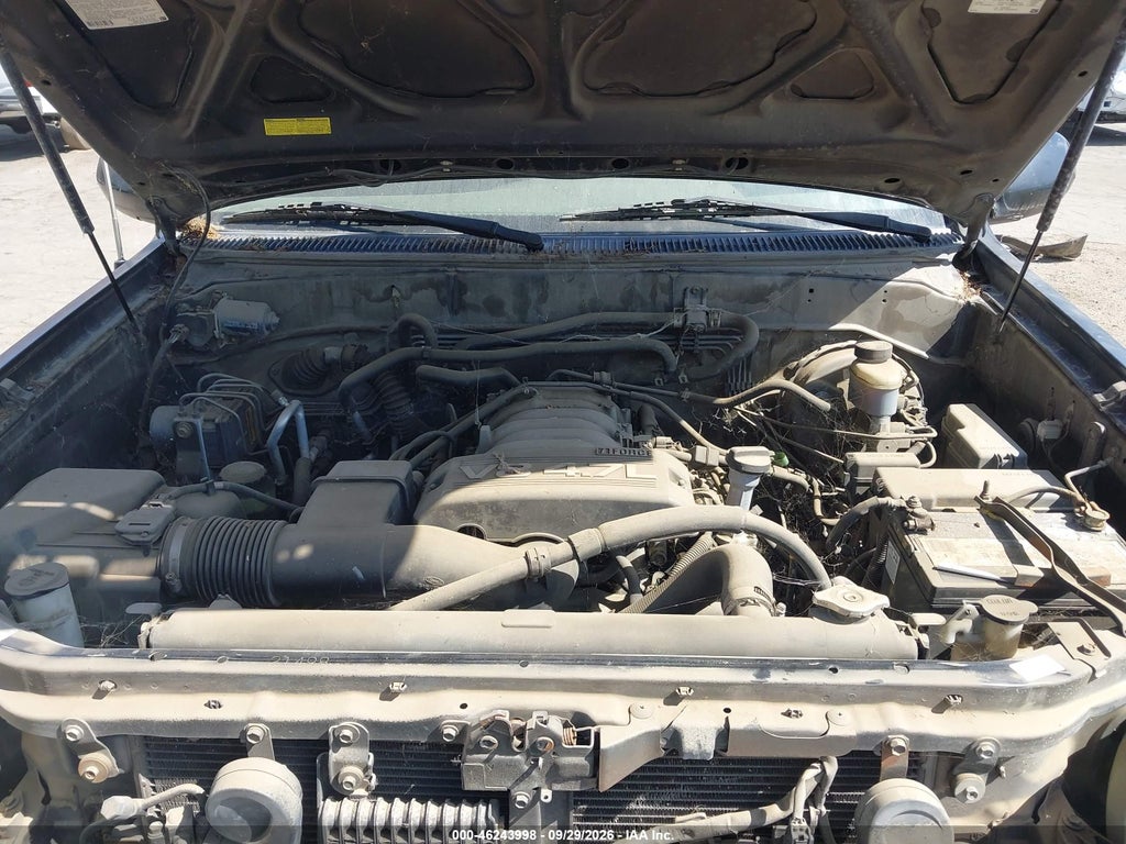 2004 Toyota Sequoia Limited V8 photo 10