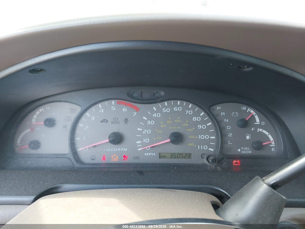 2004 Toyota Sequoia Limited V8 photo 7