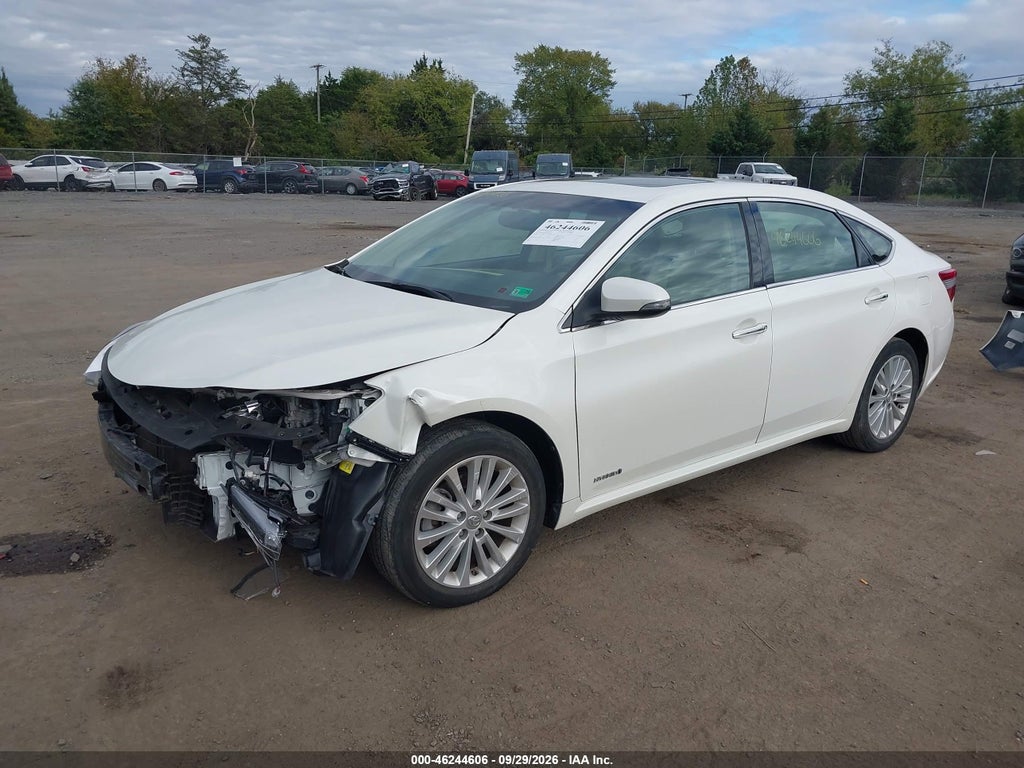 2014 Toyota Avalon Hybrid XLE Touring photo 2