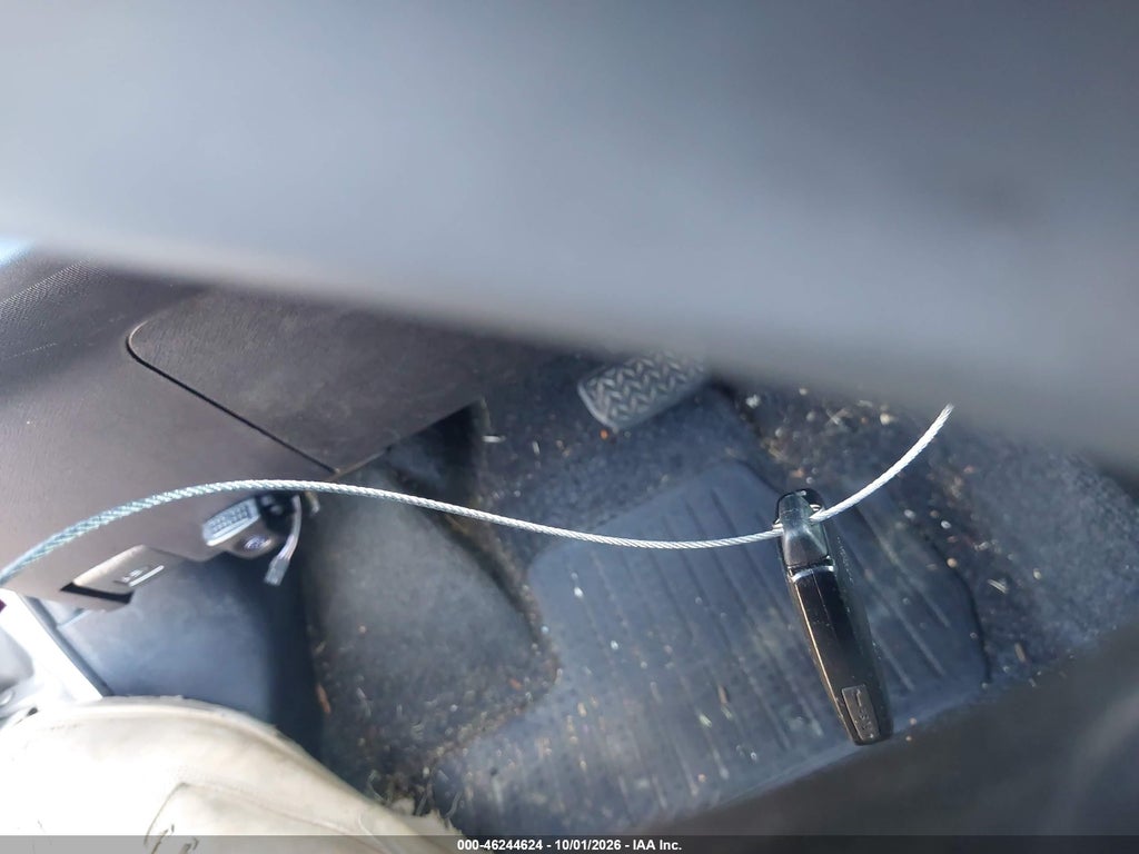 2012 Toyota Prius C Three photo 11