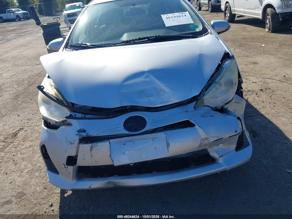 2012 Toyota Prius C Three photo 6