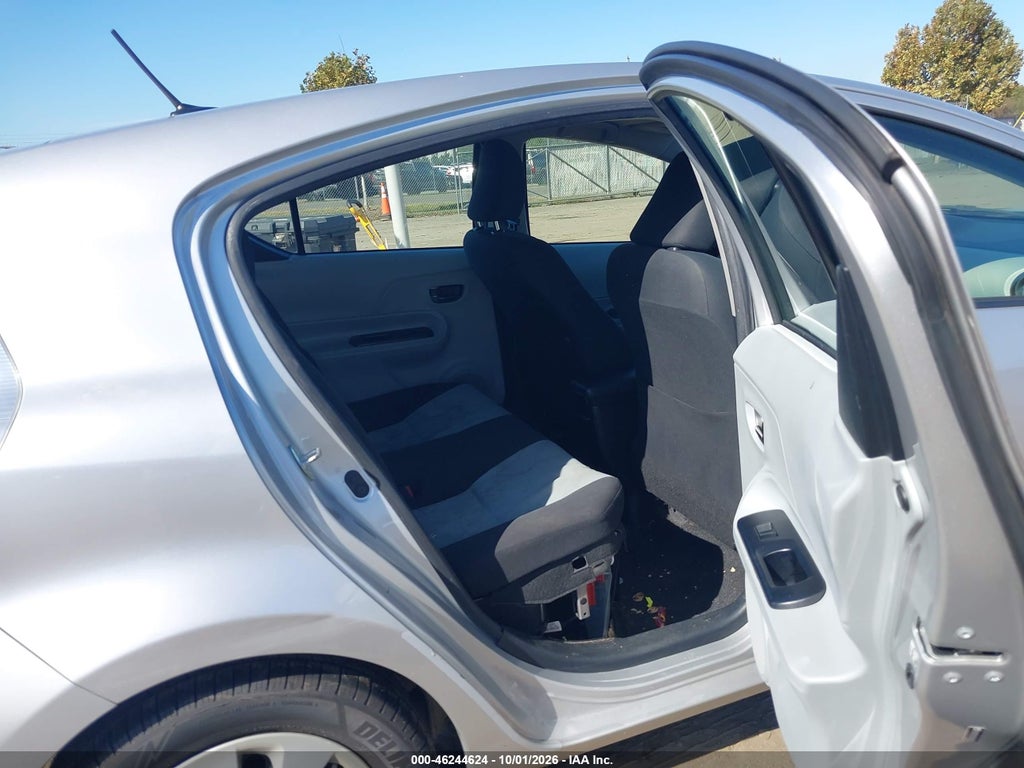 2012 Toyota Prius C Three photo 8