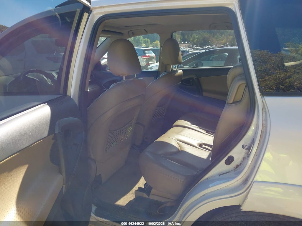 2009 Toyota RAV4 Limited V6 photo 8