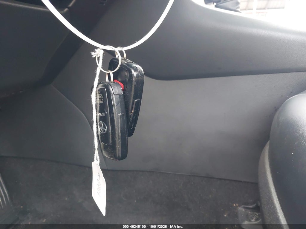 2023 Toyota RAV4 XLE Premium photo 11