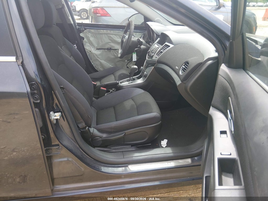 2016 Chevrolet Cruze Limited 1LT Auto photo 5