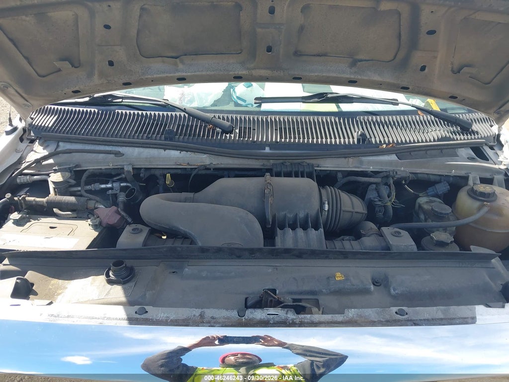 2013 Ford E-150 XLT photo 10