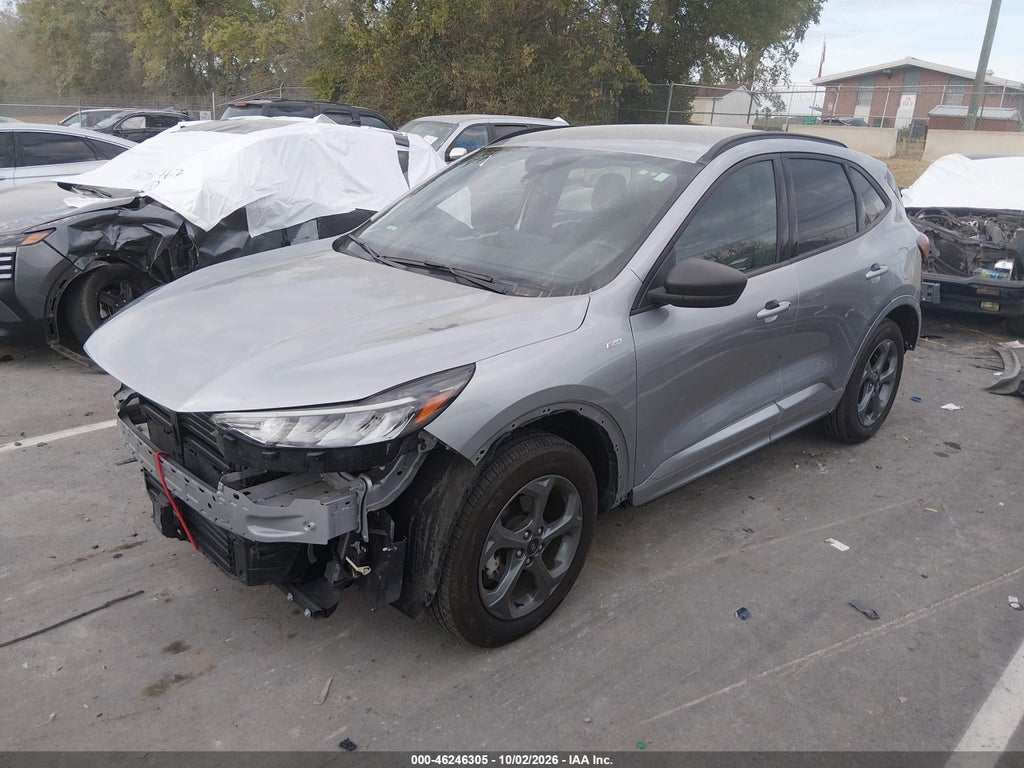 2024 Ford Escape ST-Line photo 2