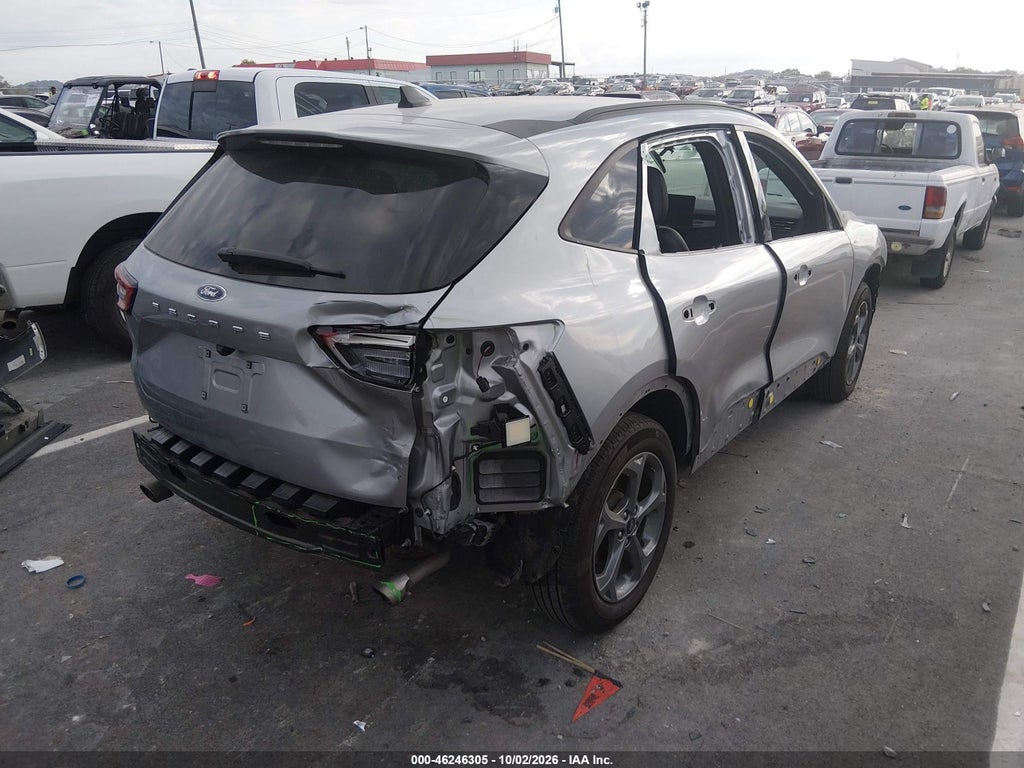 2024 Ford Escape ST-Line photo 4