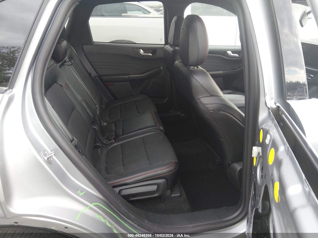 2024 Ford Escape ST-Line photo 8
