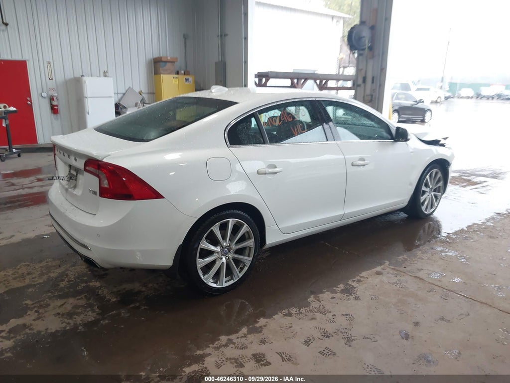 2017 Volvo S60 Inscription T5 Platinum photo 4