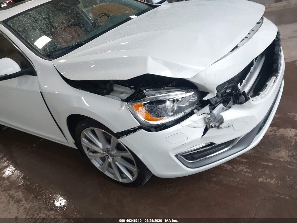 2017 Volvo S60 Inscription T5 Platinum photo 6