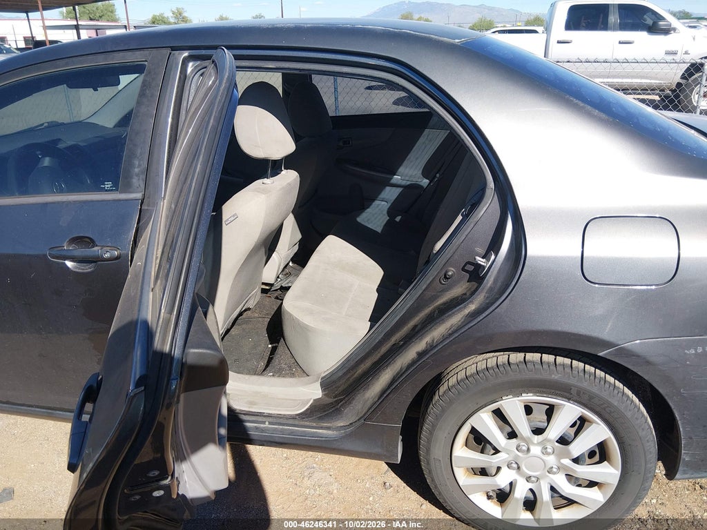 2012 Toyota Corolla LE photo 8