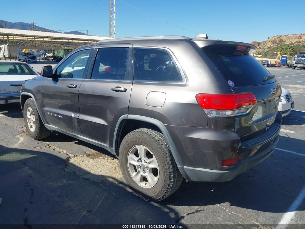 2015 Jeep Grand Cherokee Laredo photo 3