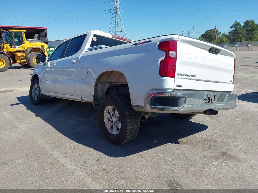2019 Chevrolet Silverado 1500 LT photo 3
