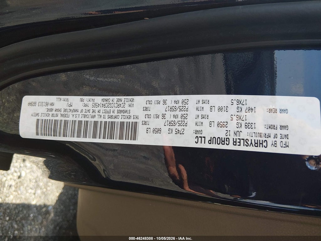 2012 Chrysler Town & Country Touring-L photo 9