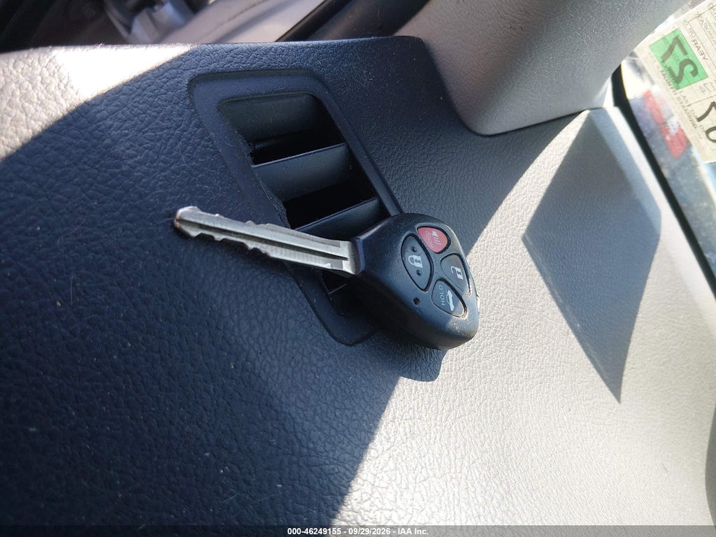 2009 Toyota Corolla S photo 11