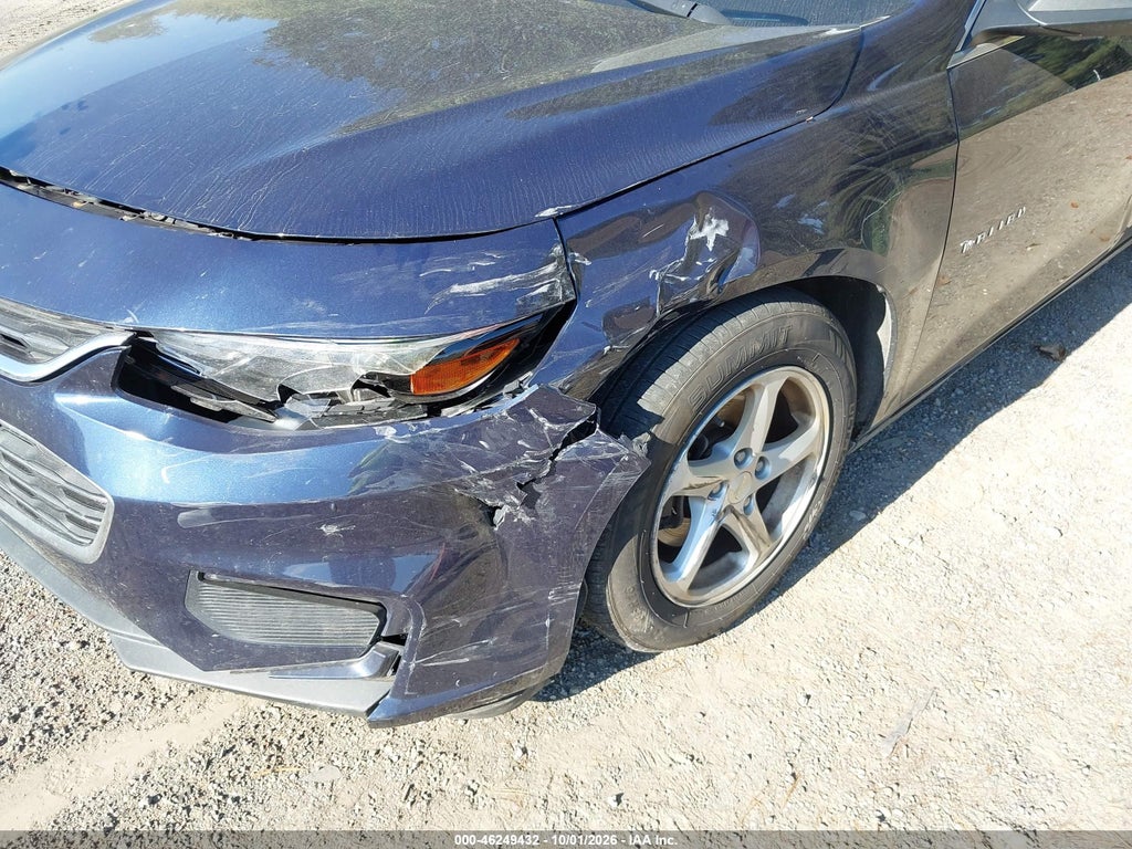 2017 Chevrolet Malibu LS photo 6