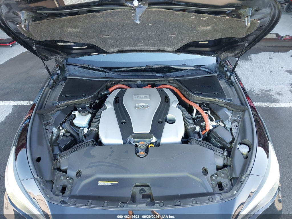 2014 Infiniti Q50 Hybrid Sport photo 10