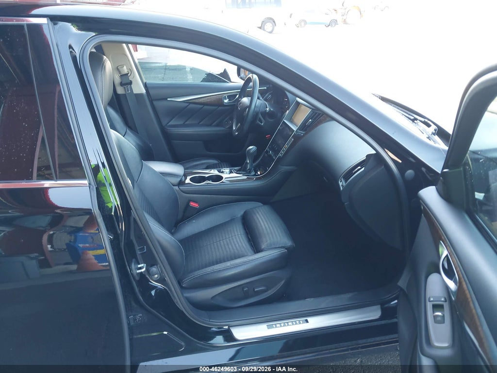 2014 Infiniti Q50 Hybrid Sport photo 5