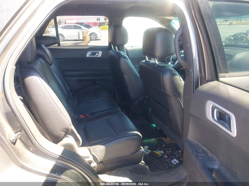 2015 Ford Explorer XLT photo 8