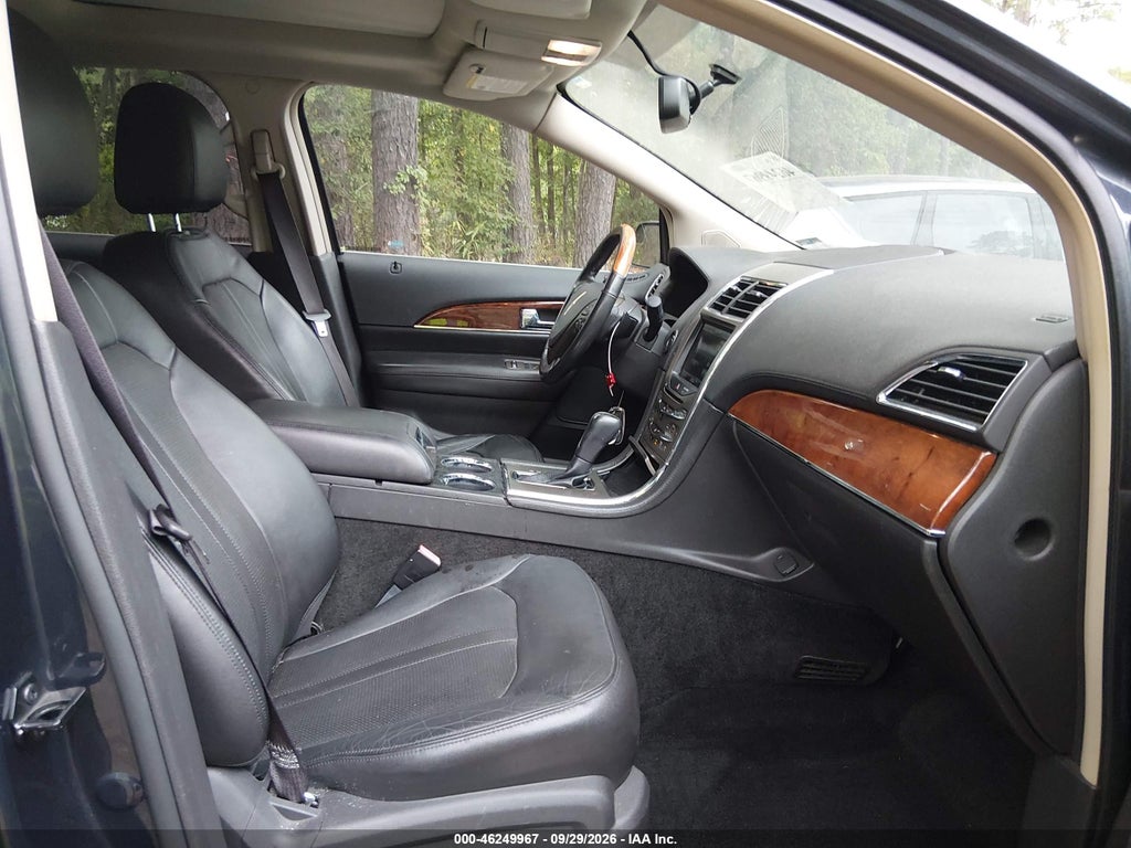 2013 Lincoln MKX photo 5
