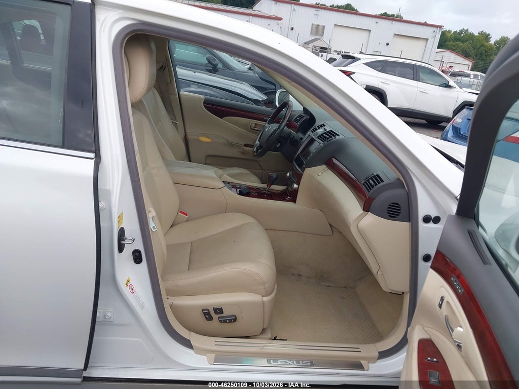 2012 Lexus LS 460 L photo 5