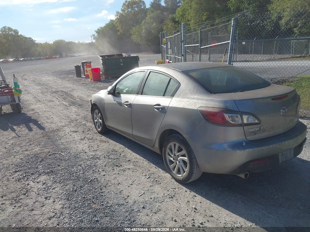 2011 Mazda MAZDA3 I Touring photo 3