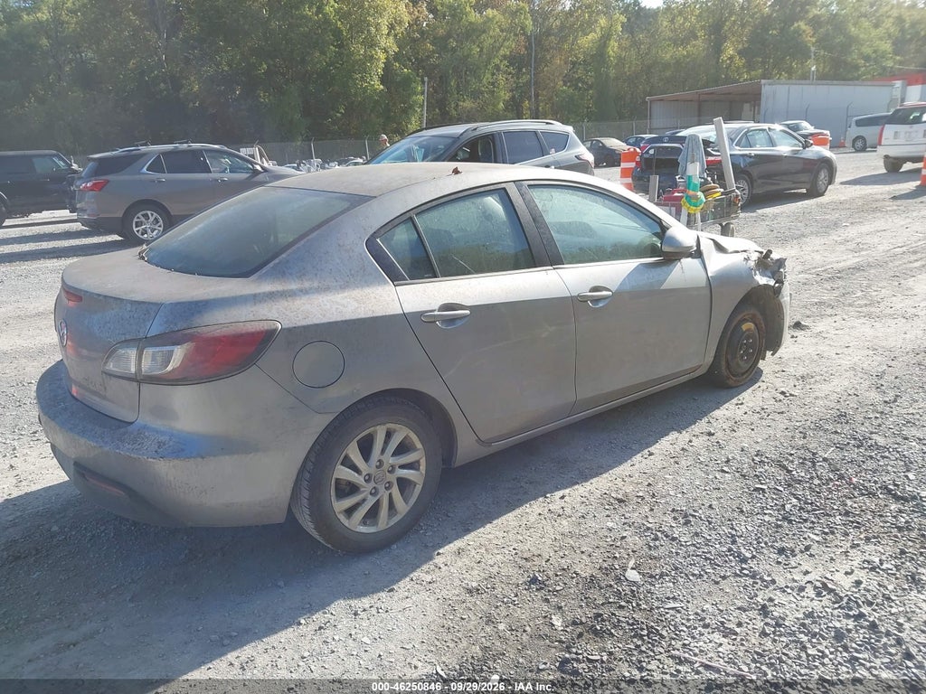 2011 Mazda MAZDA3 I Touring photo 4