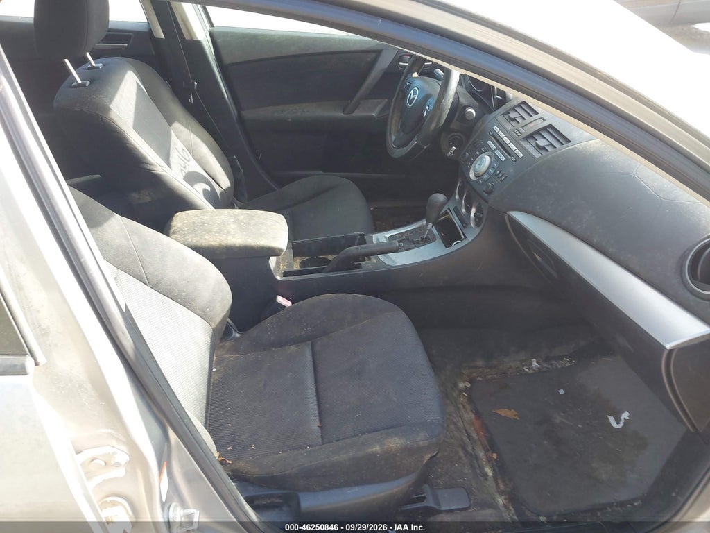 2011 Mazda MAZDA3 I Touring photo 5
