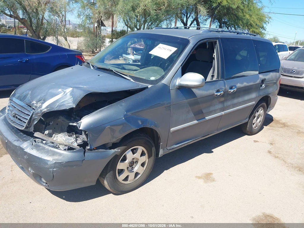 2002 Kia Sedona EX/LX photo 2