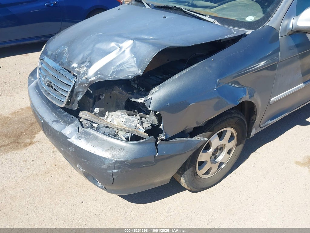 2002 Kia Sedona EX/LX photo 6